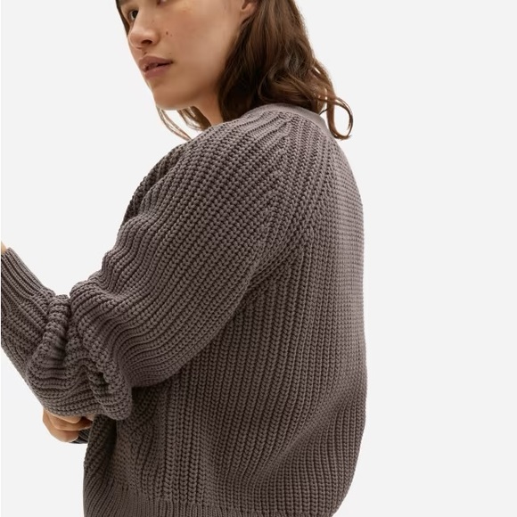 ISO: Everlane The Texture Cotton Cardigan in size medium, large or x-large - Picture 2 of 5